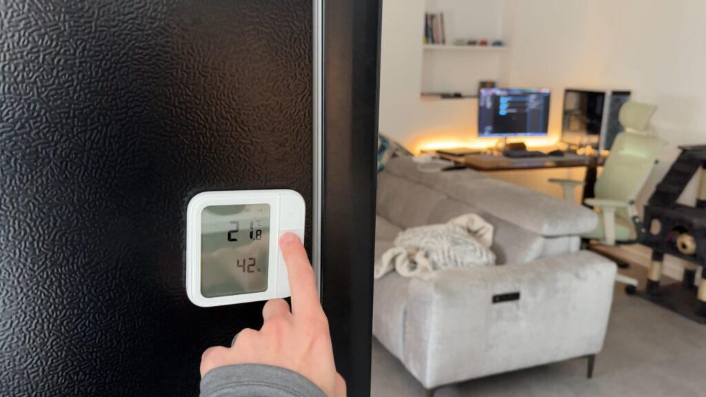 Aqara W100 sur frigo